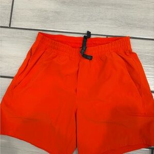 Lululemon Athletica Pace Breaker 7” Men's Orange Athletic Shorts Linerless